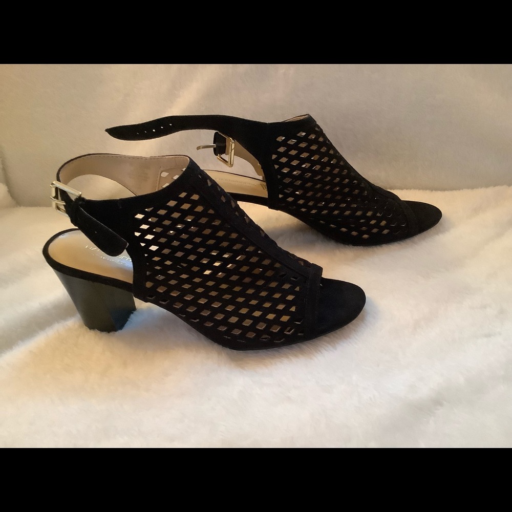 Liz Claiborne black sandals size 8